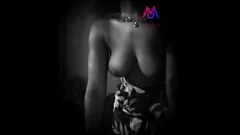 Abspielen Erleben Sie die ultimative Blowjob-Performance einer zierlichen Teenager-Studentin mit großen Brüsten und großem Arsch